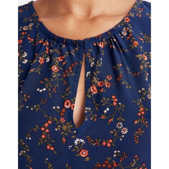 ✨Madewell Silk Stanza Ruffle-Hem Sz Large Top in Moonless Floral✨ - Picture 2 of 8